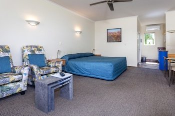 Tuscany On Thames Motel