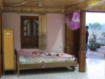Yen Nhu Guesthouse Hostel