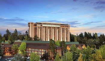 DoubleTree by Hilton Hotel Seattle Airport