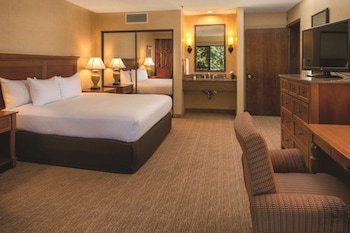 DoubleTree by Hilton Hotel Seattle Airport