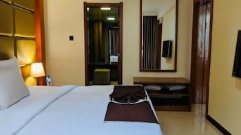 Summerset Continental Hotel By Usuma