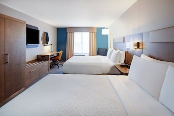 Holiday Inn Express & Suites Turlock - Highway 99
