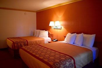 Snelling Motel