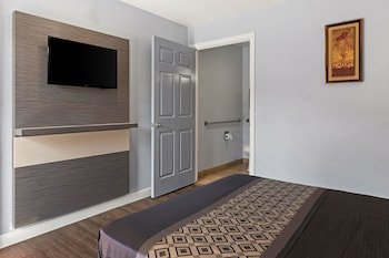 Bay Breeze Inn