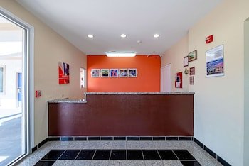 Motel 6 Rhome