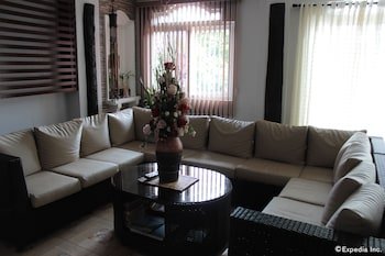 Coron Bancuang Mansion