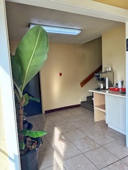 Laketree Inn And Suites Marion