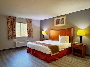 Laketree Inn And Suites Marion