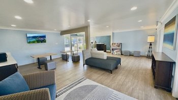 Marina Village Inn