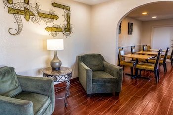 Econo Lodge Meridian