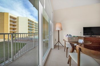 Peninsula Island Resort & Spa