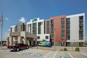 Holiday Inn Express Hotel & Suites Dallas Ft. Worth Airport South