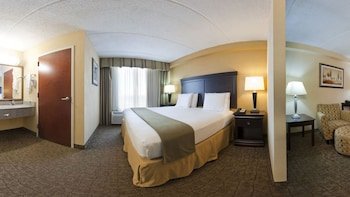Holiday Inn Express Hotel & Suites Dallas Ft. Worth Airport South