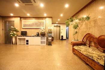 Hotel New World