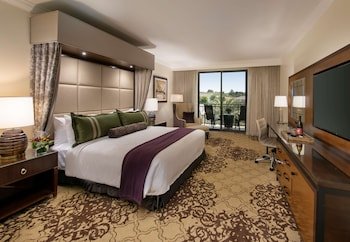 Grand Reserve at The Meritage Resort