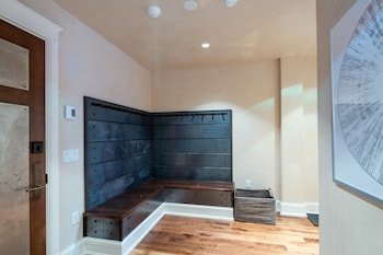 Auberge Residences At Element 52
