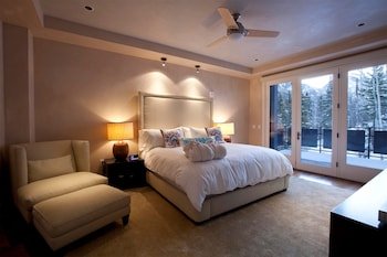 Auberge Residences At Element 52