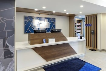 Holiday Inn Express & Suites Marysville