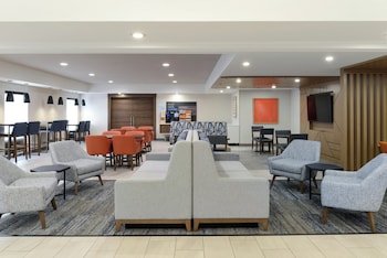 Holiday Inn Express & Suites Marysville