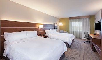 Holiday Inn Express & Suites Lenexa Overland Park Area