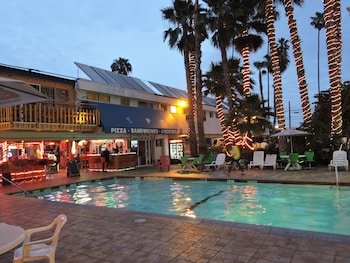 LA Adventure Hotel