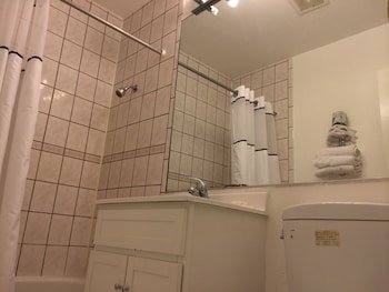 LA Adventure Hotel
