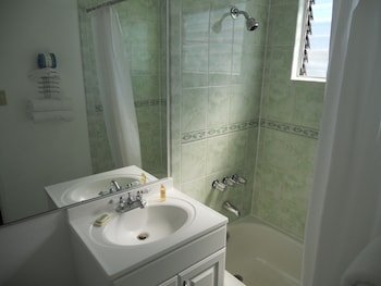 LA Adventure Hotel