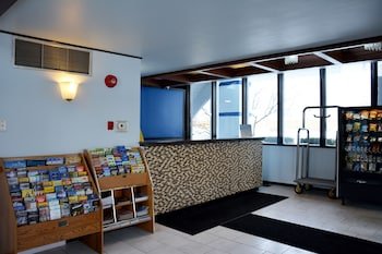 Travelodge by Wyndham Milwaukee