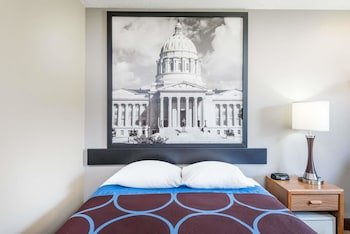 Super 8 by Wyndham West Plains