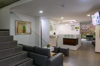Lleras Green Hotel