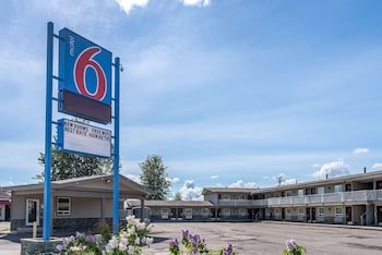 Motel 6 Fort Nelson BC