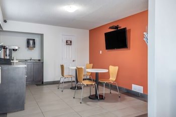Motel 6 Fort Nelson BC