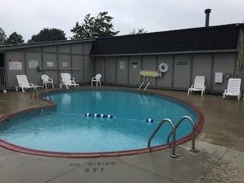 Travelodge by Wyndham Lansing