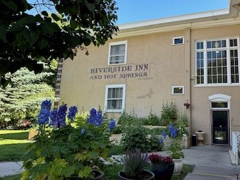 Riverside Hot Springs Inn