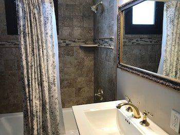 Riverside Hot Springs Inn