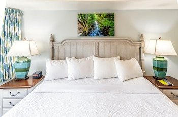 Laurel Point Resort