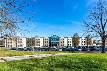 Aspire Hotel and Suites