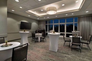 Courtyard By Marriott Tysons Mclean