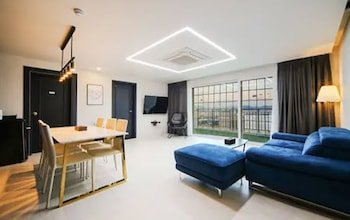 Hotel Pier 48