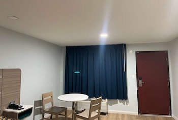 Travelodge by Wyndham Fairplex Pomona