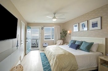Black Sands Inn