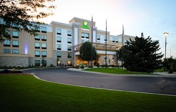 Holiday Inn Express Janesville I-90 & US Highway 14