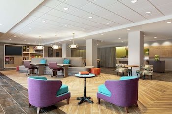 Home2 Suites by Hilton Milwaukee West