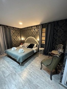 Roh Suites