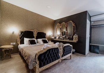 Roh Suites