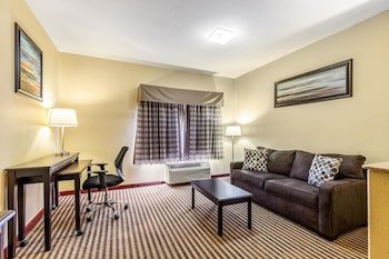 Quality Suites North