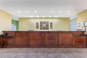 La Quinta Inn & Suites by Wyndham Mobile Satsuma / Saraland