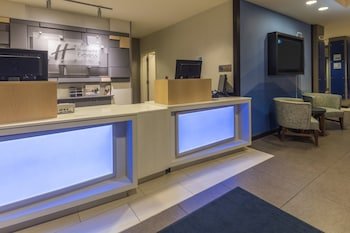 Holiday Inn Express Hotel & Suites Hays