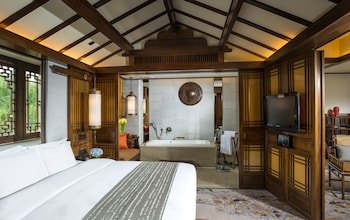 Intercontinental Lijiang Ancient Town Resort