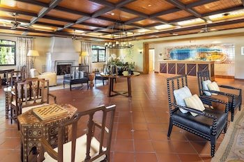 Pine Cliffs Residence, a Luxury Collection Resort